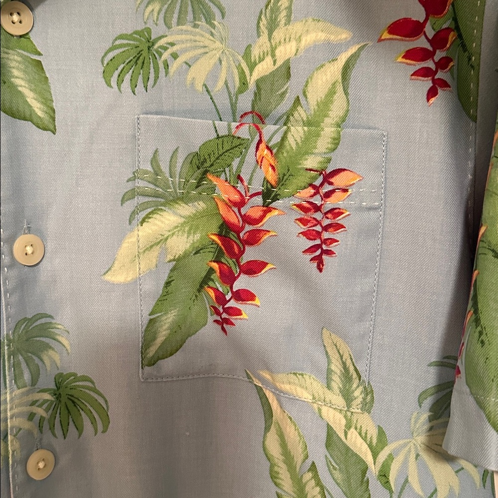 TOMMY BAHAMA NWT Silk Hawaiian Print Mens Button Short Sleeve Shirt Size S - Picture 14 of 15